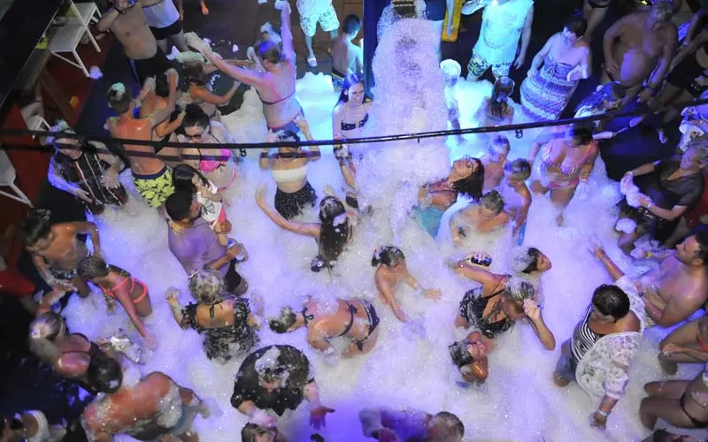 night boat tour foam party