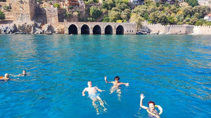 yacht rental in okurcalar with family