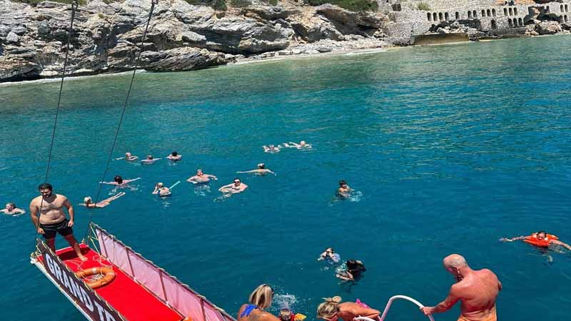 relax boat tour in okurcalar